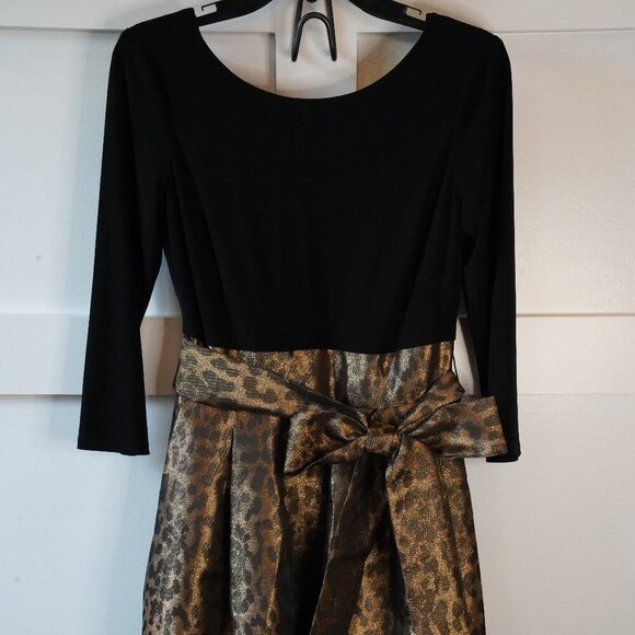 Jessica Howard, Metallic Leopard Print ¾ Sleeve V-Back Midi Dress, Black, Brown - Picture 3 of 7